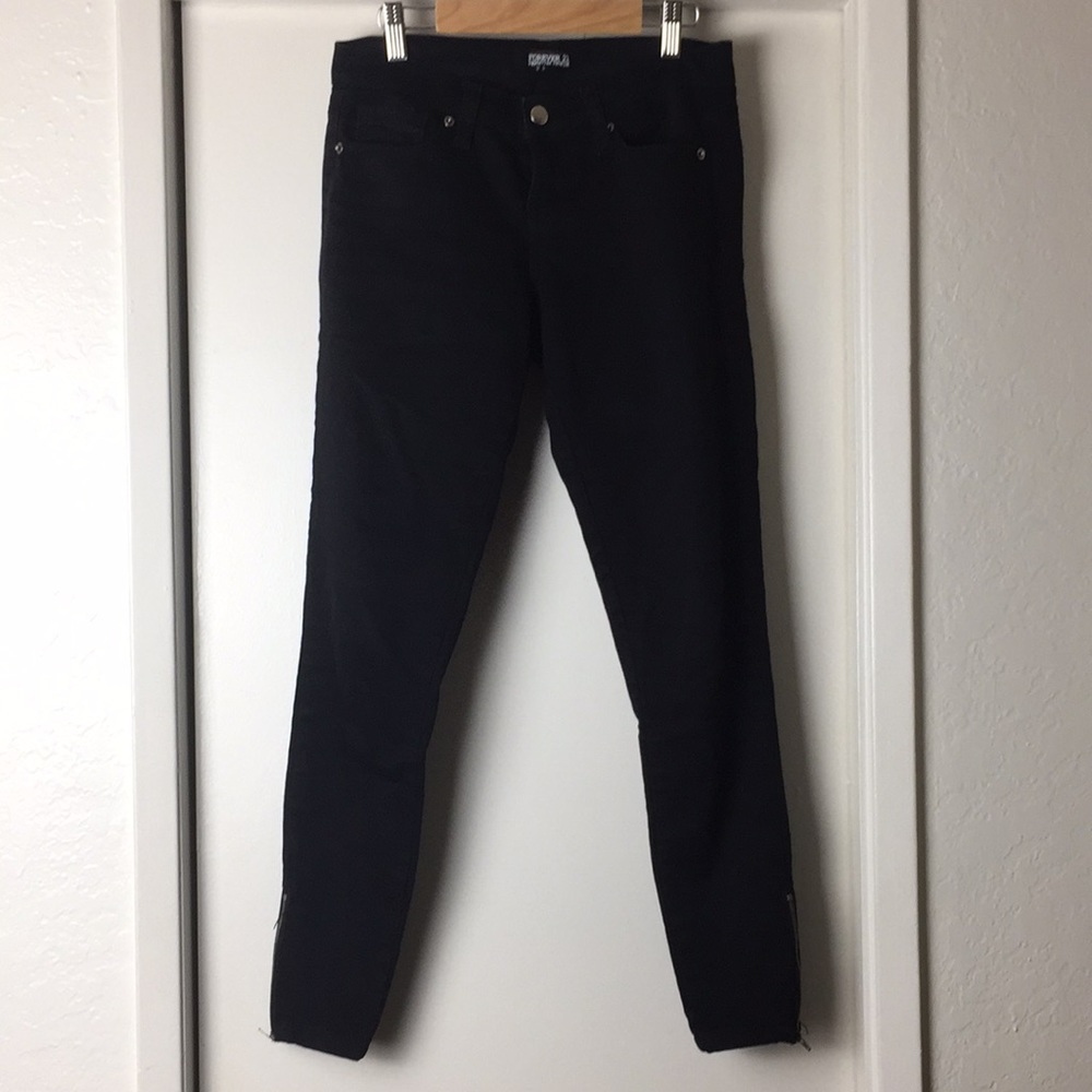 Moto jeans with side ankle zipper